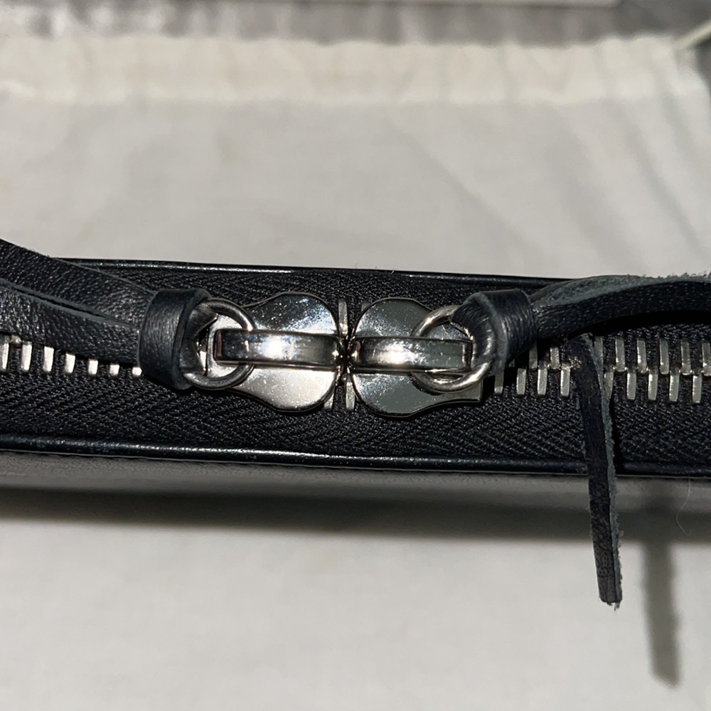 Balenciaga wallet preloved excellent condition black leather full set. - Picture 6 of 12